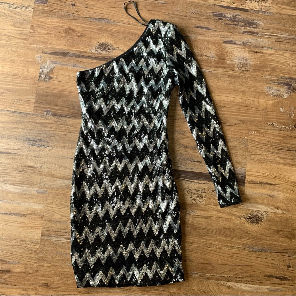 Bebe One Shoulder sequin cocktail Dress size xs